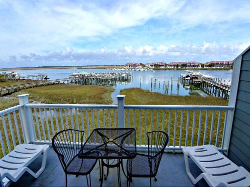 Waters Edge Apartment | River Walk