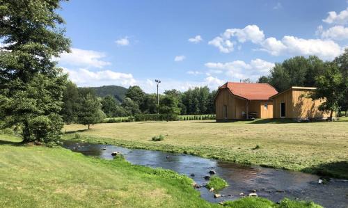 Jince House | River wellness