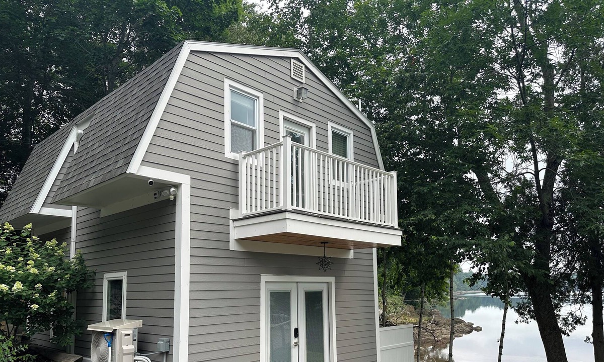 Hampden Cottage | Riverfront Cabin in Hampden