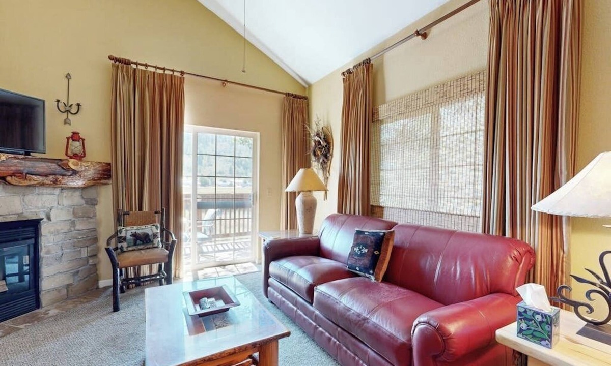 Edwards Condo | Riverfront gem with loft & stunning water views, near skiing