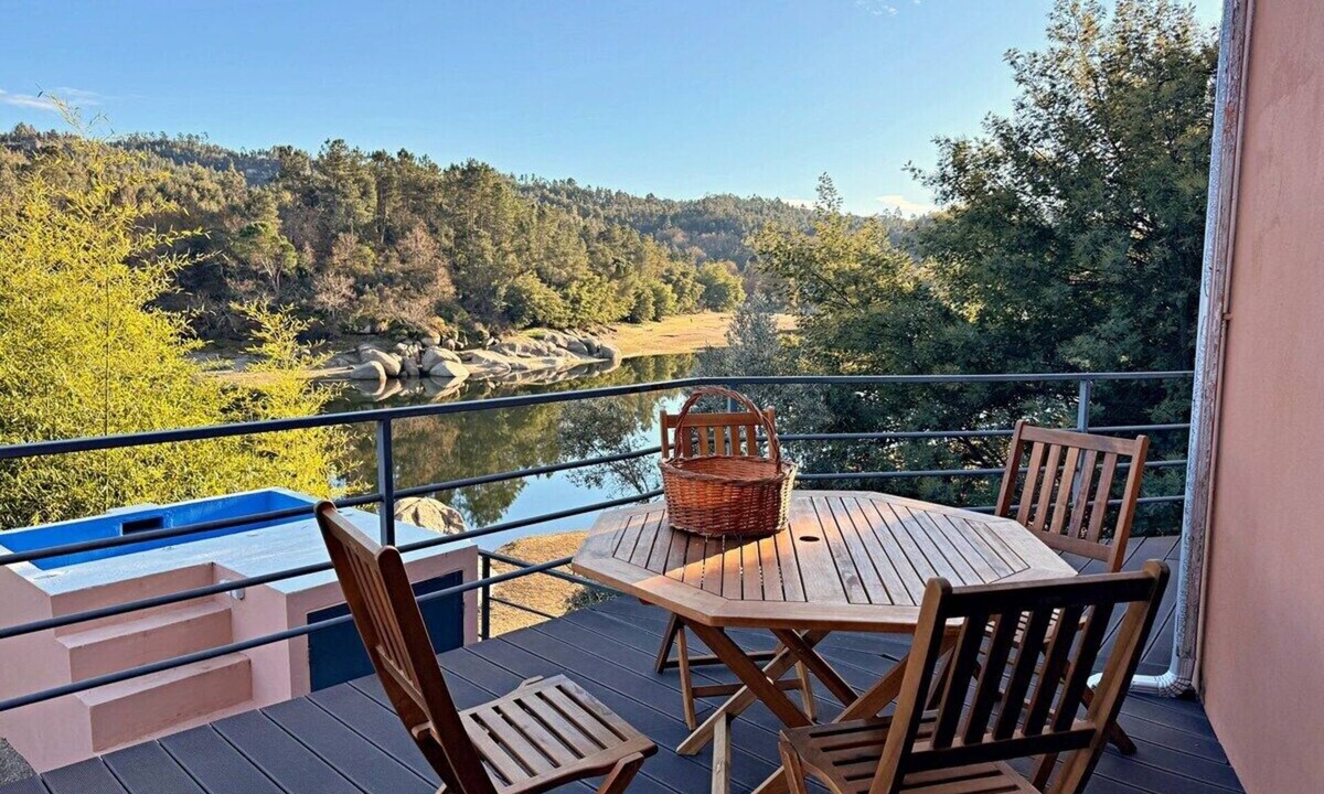 Santa Comba Dao House | Riverfront House with Private Deck & Nature Views