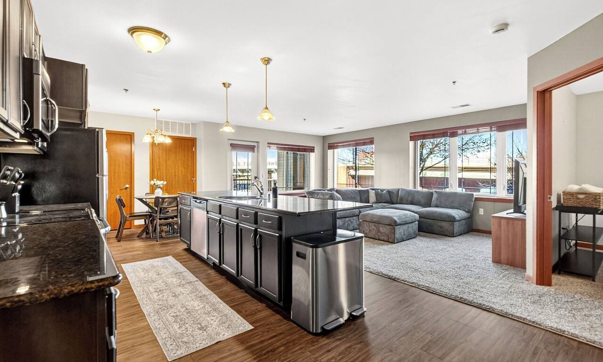 Green Bay Apartment | Riverfront Retreat – 10 Mins to Lambeau!