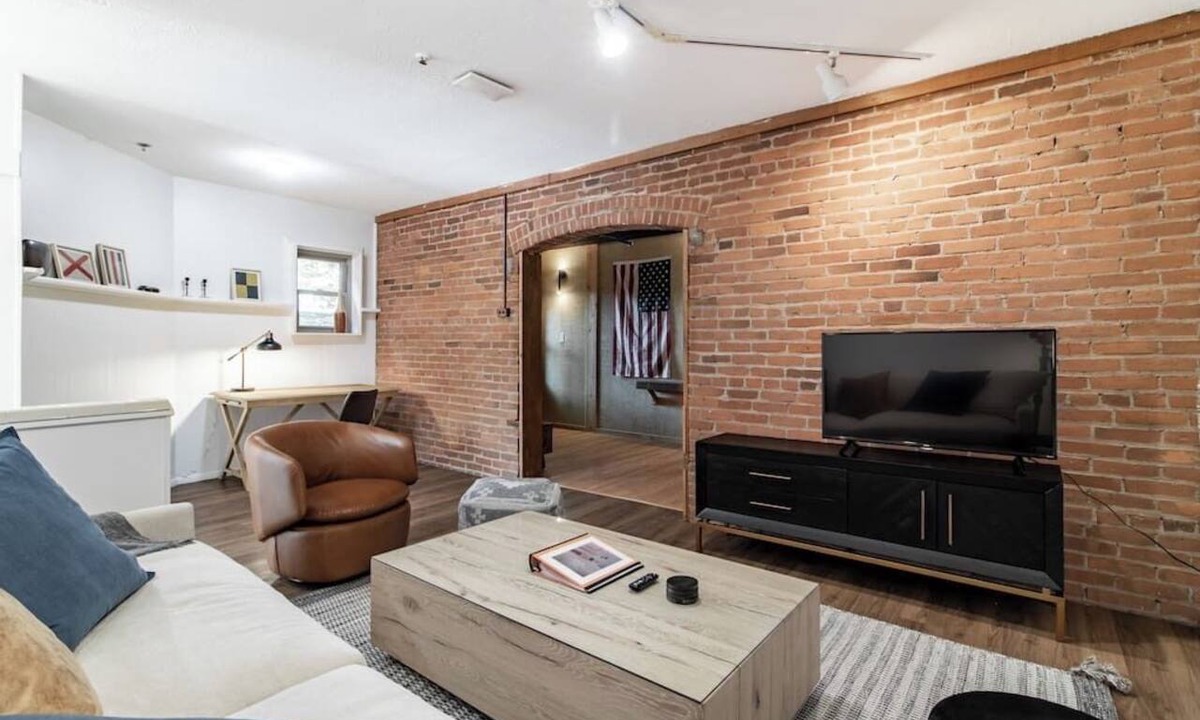 The Flats Apartment | Riverfront Retreat - 2 Units - 3BR - Free Parking