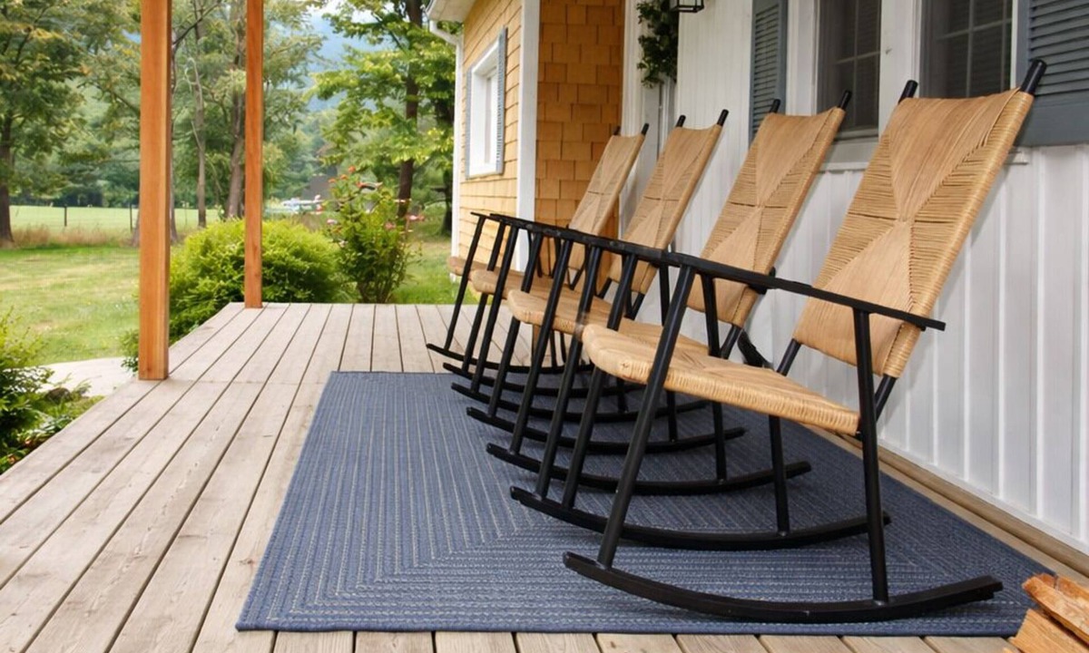 Fishers Hill House | Riverfront Retreat