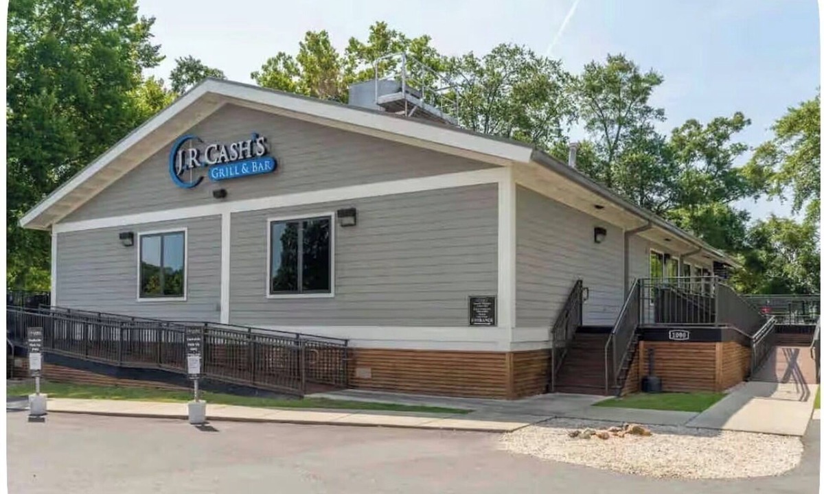Mount Holly House | Riverfront Retreat w/Marina Access