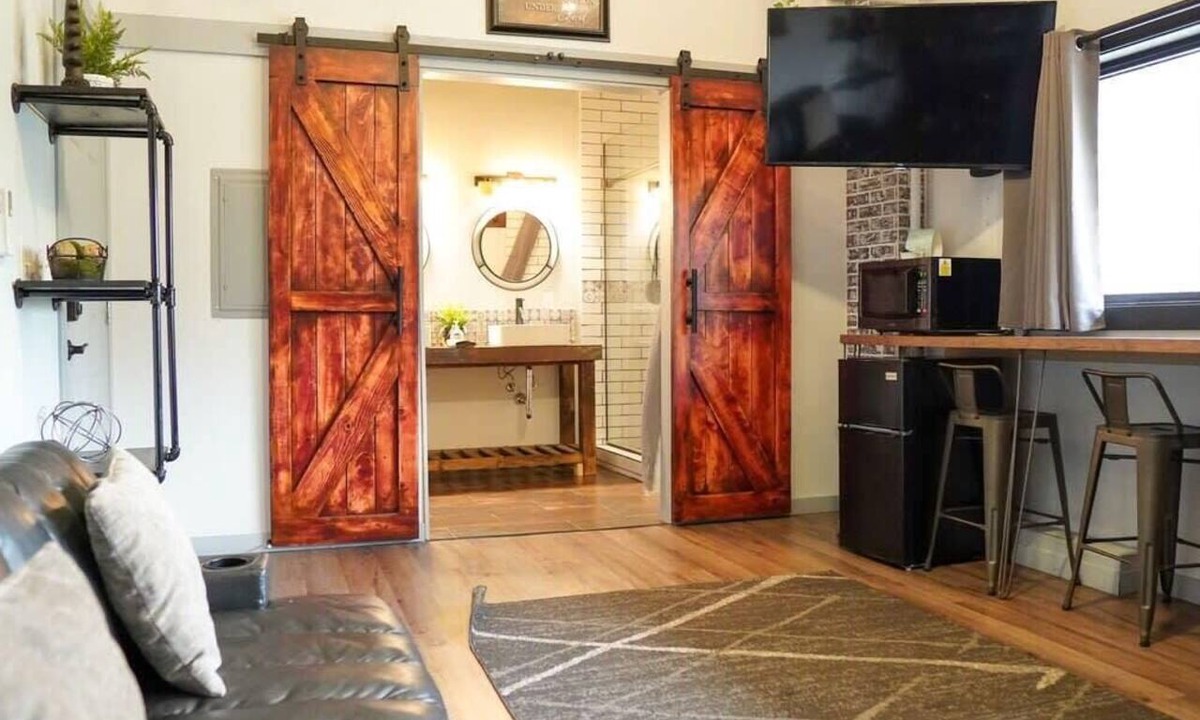 Niles Apartment | Rivers Edge Lofts - Unit 5