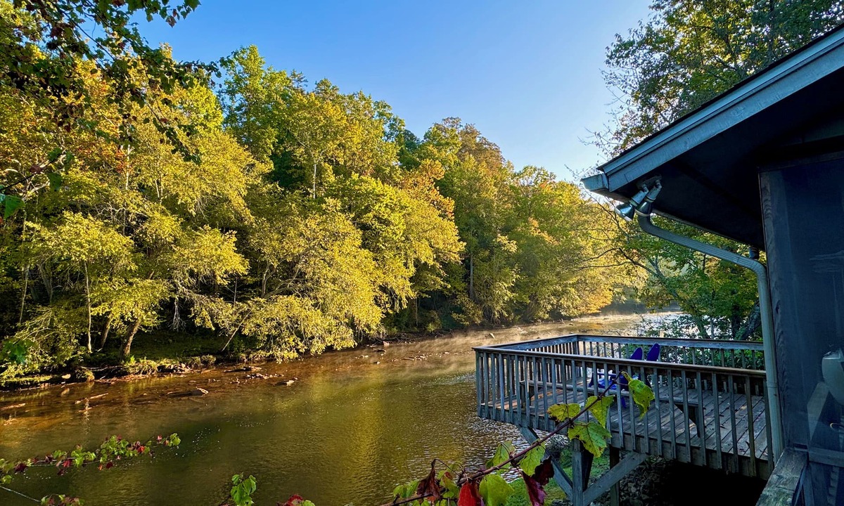Hayesville Cottage | River’s Edge Retreat: Amazing Views, Screen Porch, Decks, Grill, Fish, One Floor