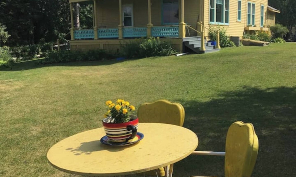 Warroad House | Rivers Edge Victorian Inn