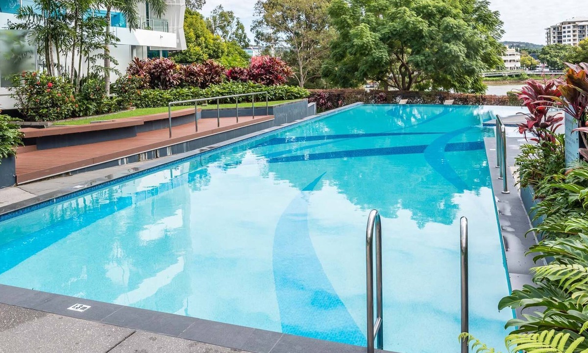 West End Apartment | Riverside at WaterEdge West End