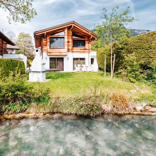 Garmisch-Partenkirchen Ski Chalet | Riverside Chalet Dreitorspitz