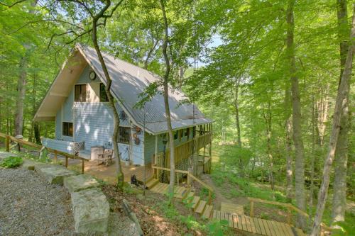 Scipio House | Riverside Cabin w/3 Decks in North Vernon!