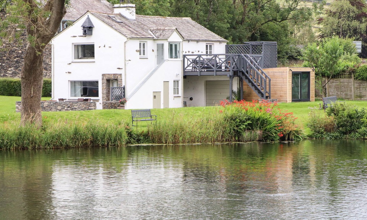 Newby Bridge Cottage | Riverside Hideaway