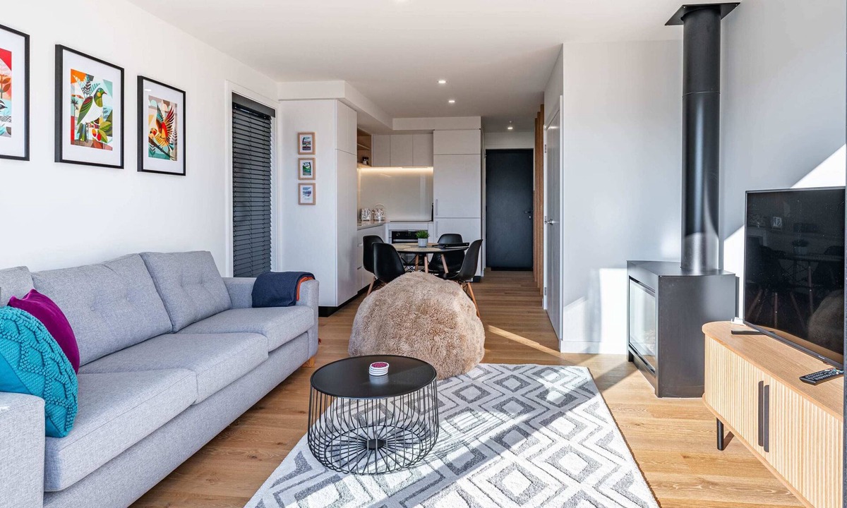 Albert Town House | Riverside Lodge - Two Bedroom Luxury Townhouse