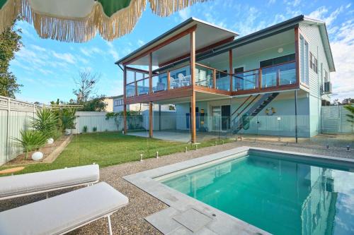 Harrington House | Riverside Retreat