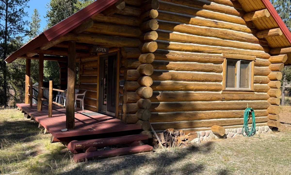 Darby Cabin | Riverside Romance & Adventure: Intimate Cabin on 340+ Acres