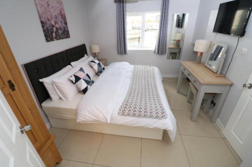 Reading City Centre House | Riverside Rooms