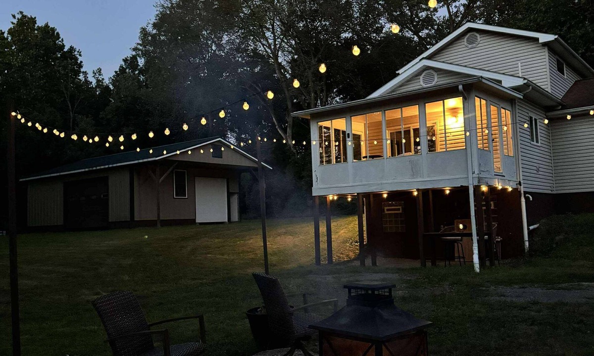 Massillon House | Riverside Slumber Party Vibes