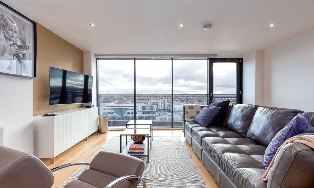 Finnieston Apartment | Riverview Apartments