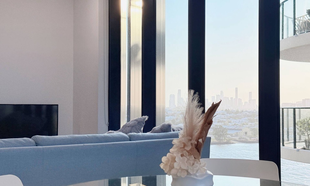 Hamilton Apartment | RiverView Breeze Hamilton 3B2B with Free Parking