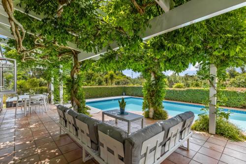 Riverhead House | Riverview Homestead Luxury Pool and Spa Retreat