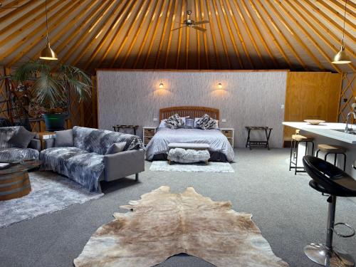 Tarras Apartment | Riverview Yurt