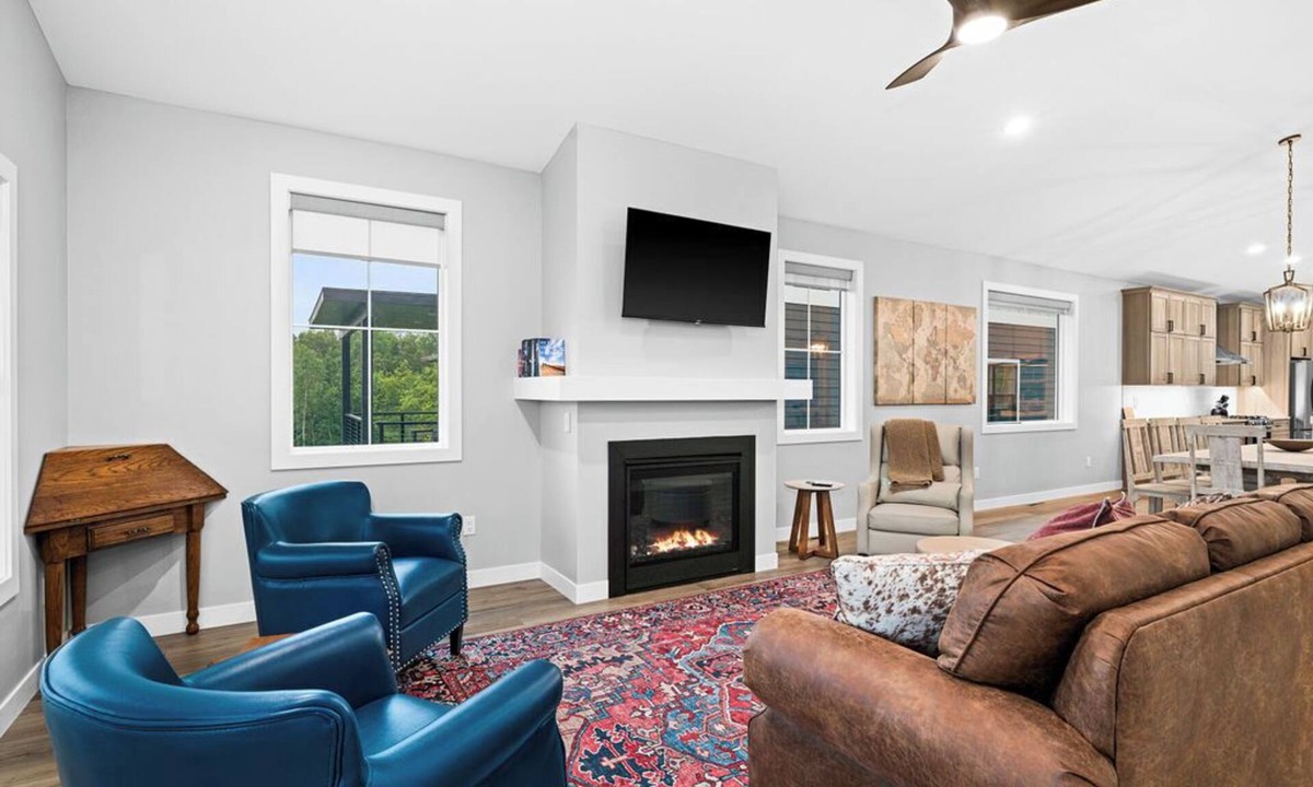 Riverside House | RiverWest Stones Throw Chalet - Sauna - River Front - Sauna - Dog Friendly