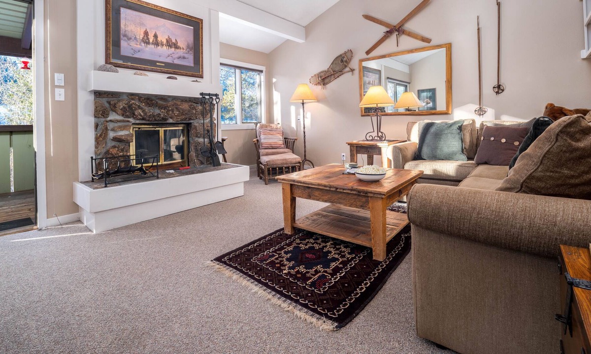 Moose Wilson Road Condo | RMR: Nicely Updated 2BR Condo w/ Mountain Views