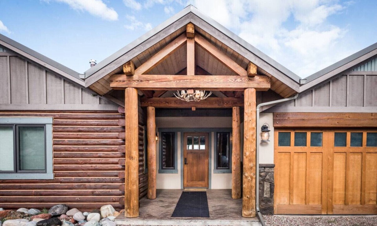 Missouri Heights House | Roaring Fork Chalet - With Deck & Mountain Views!