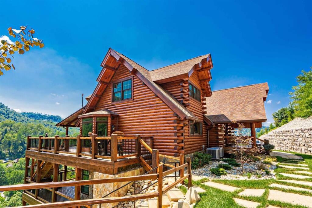 Gatlinburg House | Roaring Fork Lodge