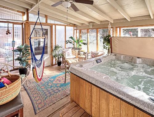 Glenwood Springs House | Roaring Fork Retreat home