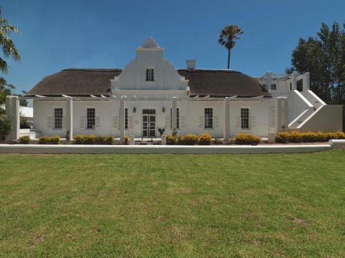 Robertson House | Robertson Manor