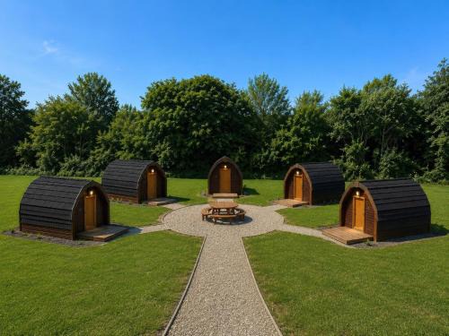 Swannington House | Robin Pod