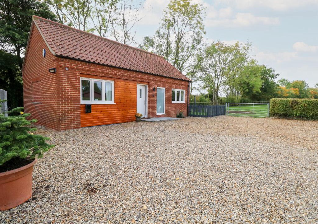 Brisley House | Robin's Nest