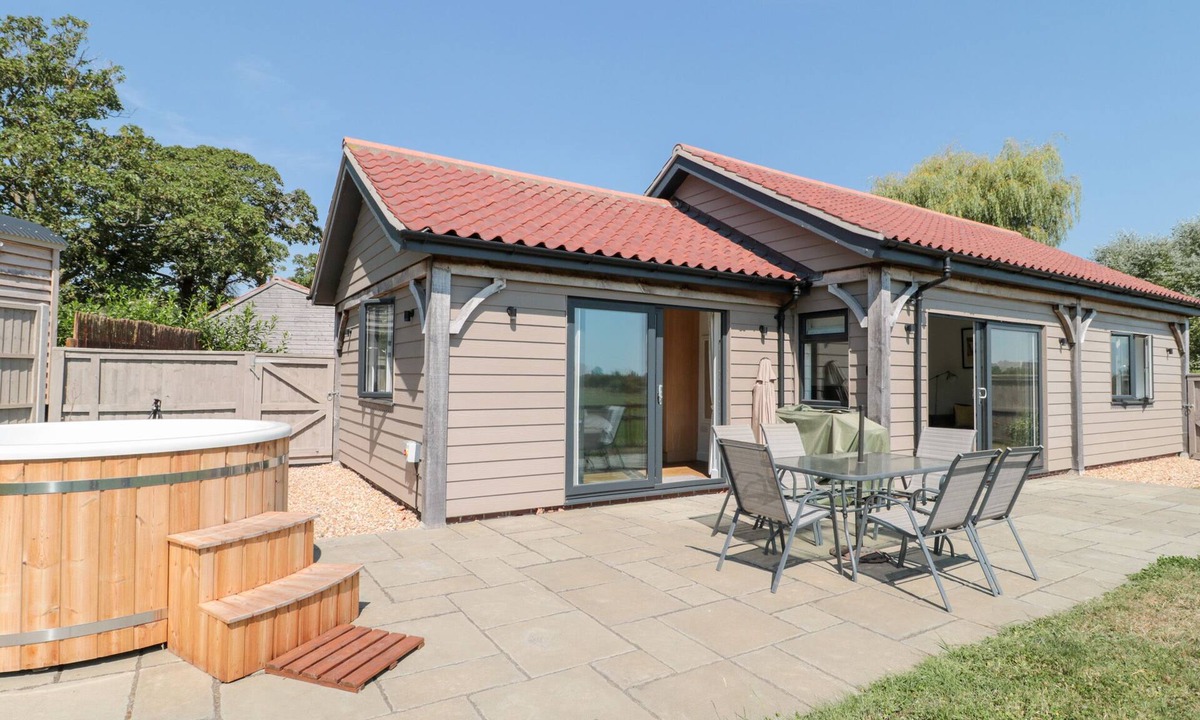 Weston-super-Mare Cottage | Robins Corner