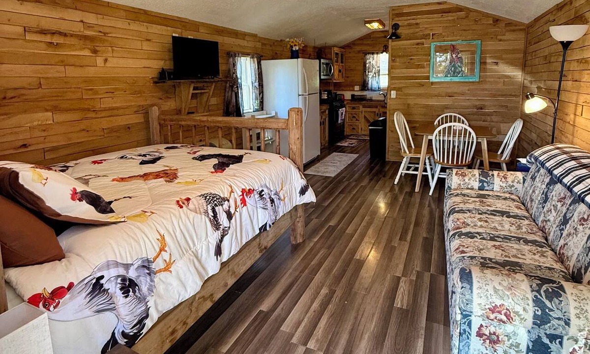 Hartshorn Cabin | Robin’s Roost Cabin @ Current River/Jacks Fork River