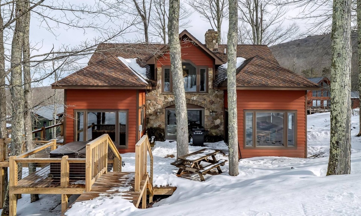 Northface House | Robyn`s Nest - 304 Slopeside Road