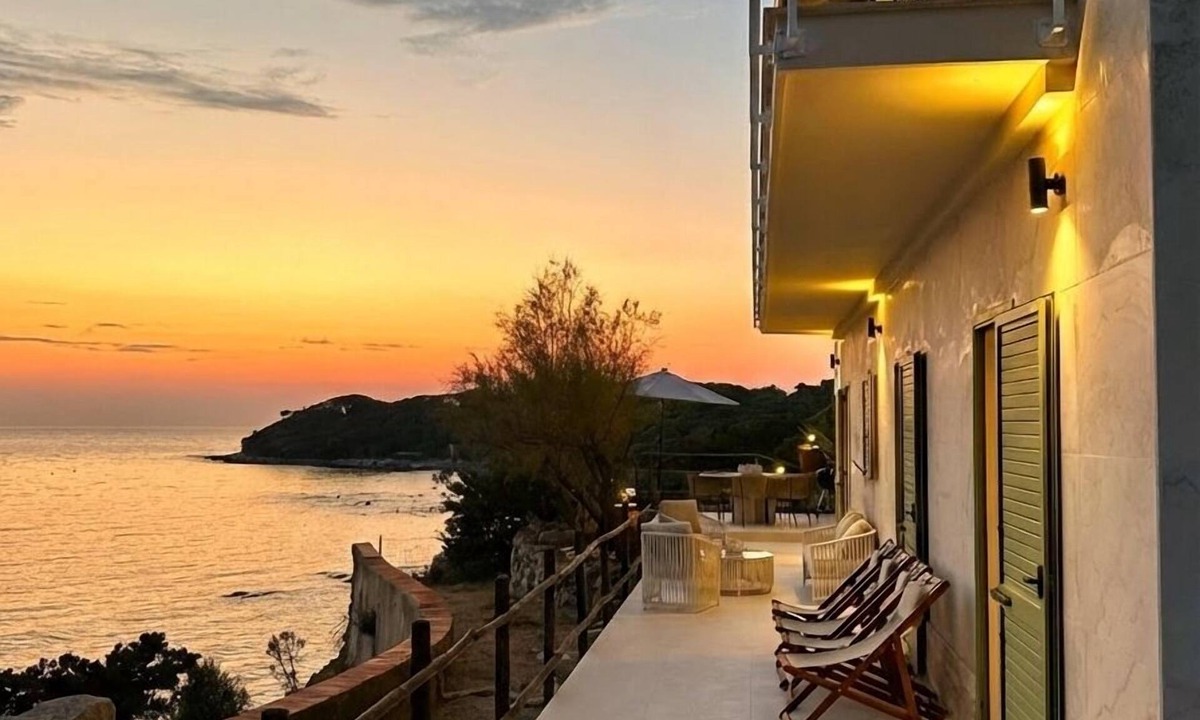Rosignano Marittimo Hotel | Roc Villa - 2 Private Beach Accesses