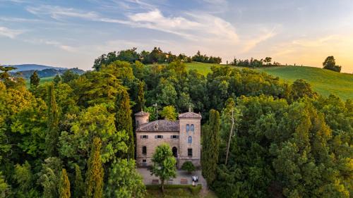 Sassuolo Villa | Rocchetta Cionini - a Castle overlooking the Motor Valley