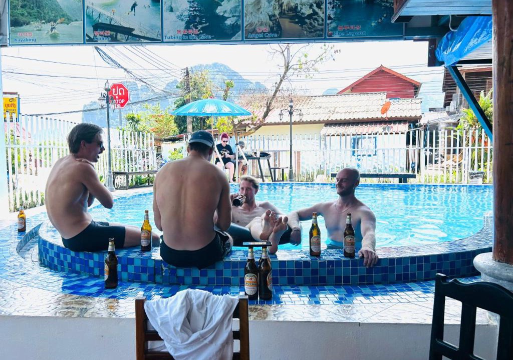 Vang Vieng Hostel | Rock Backpackers Central Hostel