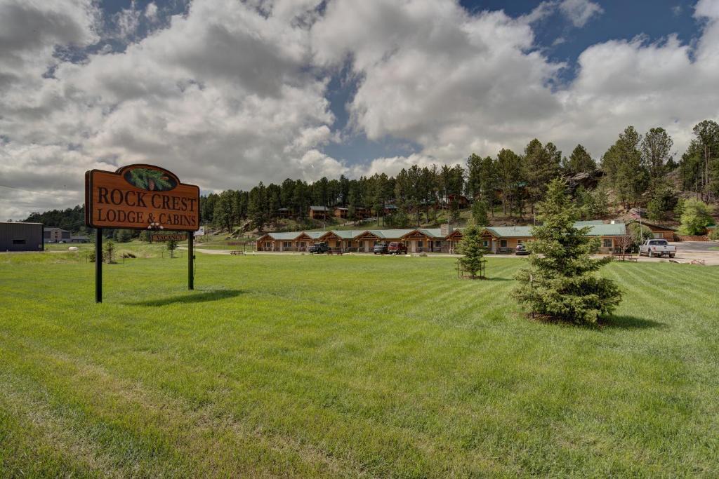 Custer Hotel | Rock Crest Lodge & Cabins