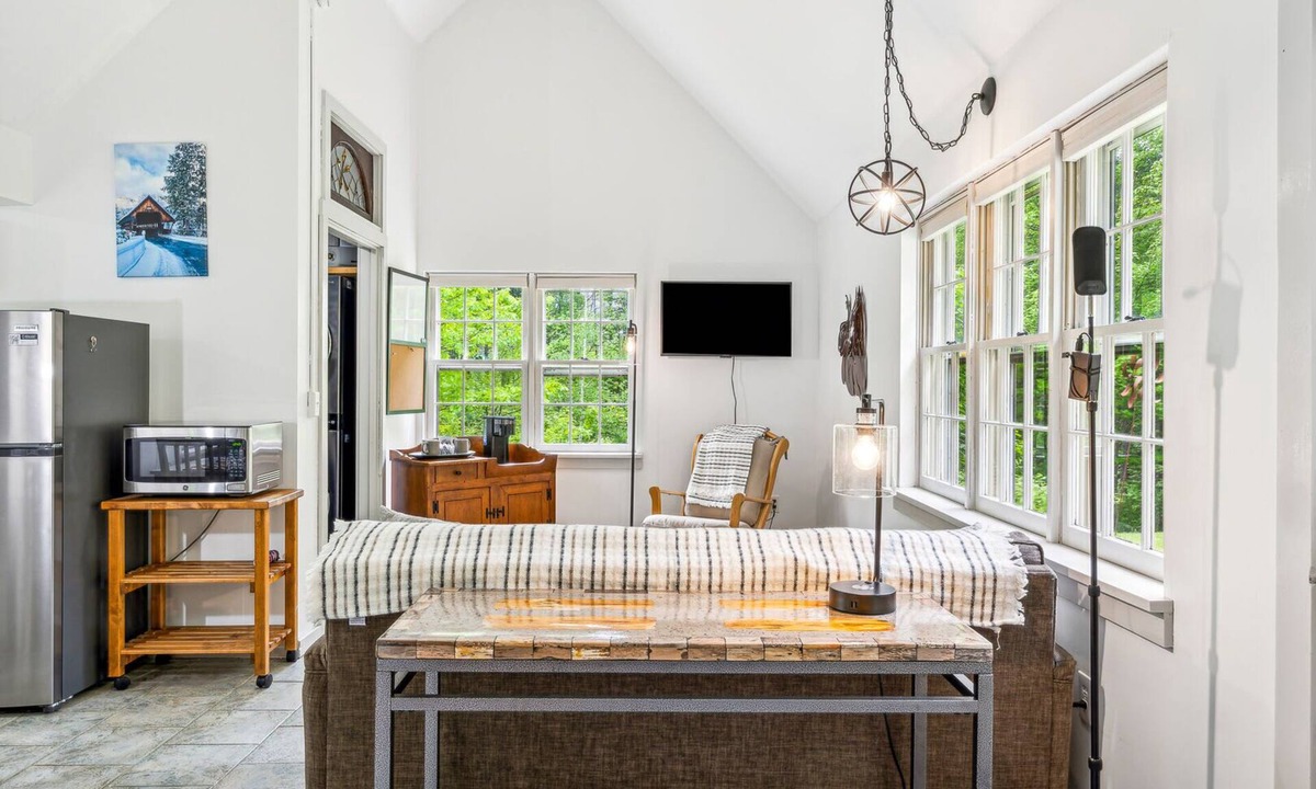 Brownsville House | Rock Haven Sugar House on a Working Farm