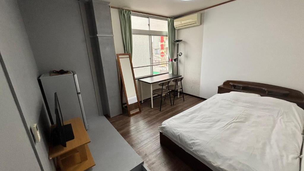 Shinsekai House | Rock Hostel