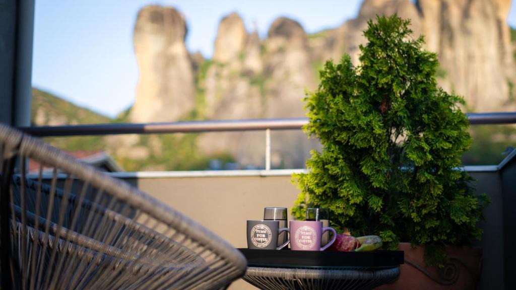 Kalambaka Apartment | Rock State View - Unique Overlooking Meteora Flat