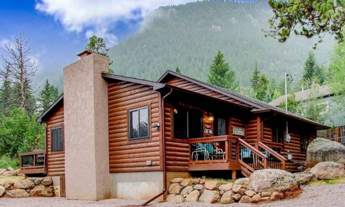 Green Mountain Falls Cabin | Rockhaven- Private Cabin and Hot Tub & EV Charger