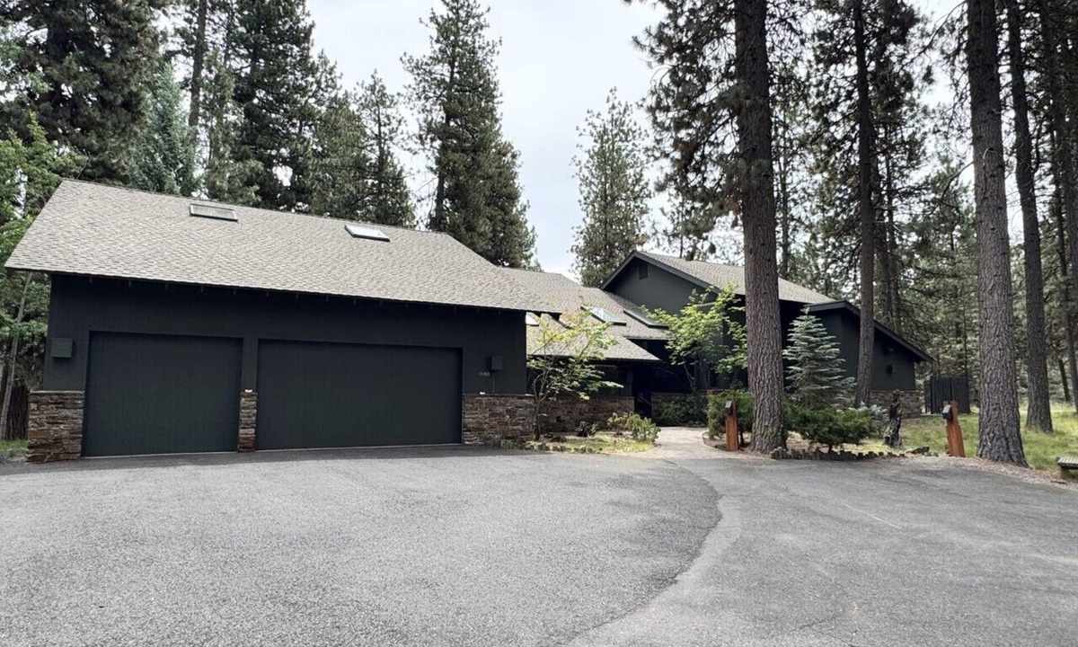 Black Butte Ranch House | Rockrose- Perfect multifamily home