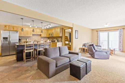 Wildernest House | Rocky Mountain Escape with Vista View - Wildernest