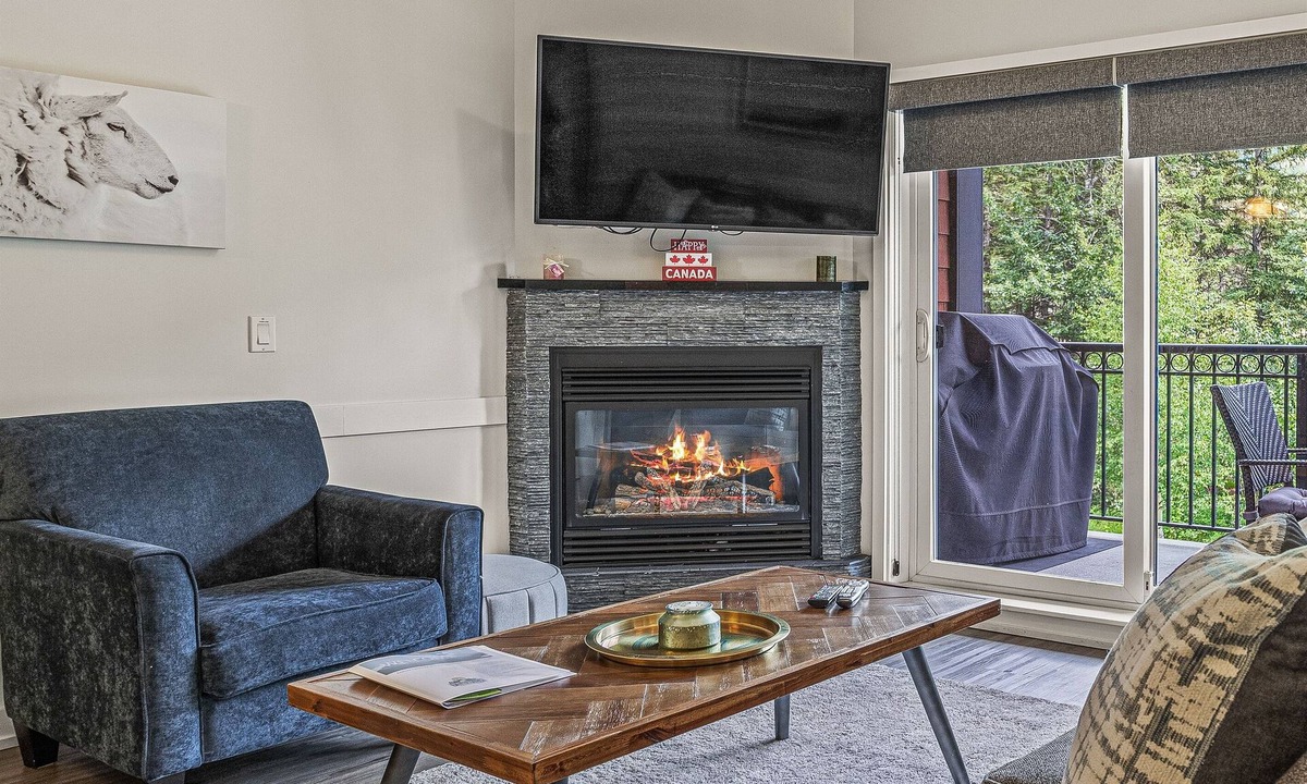 Canmore Hotel | Rocky Mountain Haven - Mountain Views | Pool & Waterslide!