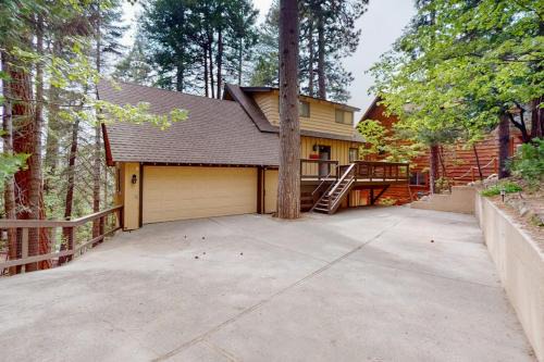 Blue Jay House | Rocky Pines