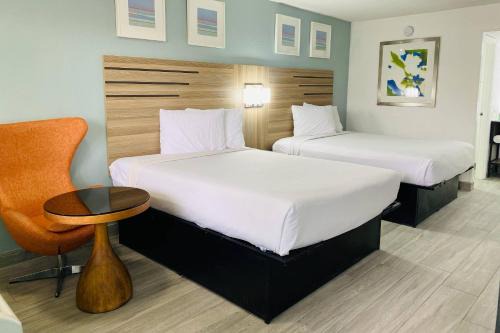 Clearwater Hotel | Rodeway Inn Clearwater - Central