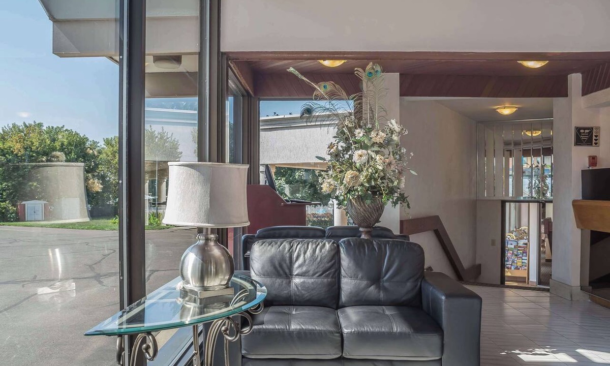 Fallsview Hotel | Rodeway Inn Fallsview